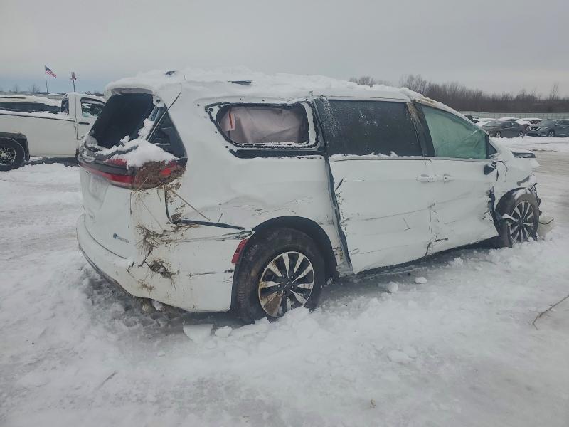 Photo 3 from auction – 2025 CHRYSLER PACIFICA with VIN 2C4RC1S76SR575694