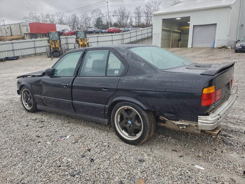 Photo 2 from auction – 1991 BMW M5 with VIN WBSHD9319MBK05058
