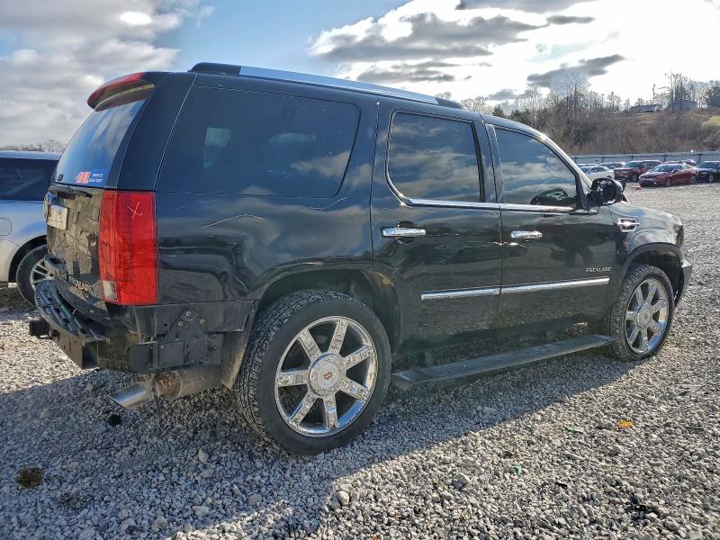 Photo 3 from auction – 2010 CADILLAC ESCALADE P with VIN 1GYUKCEF3AR117802