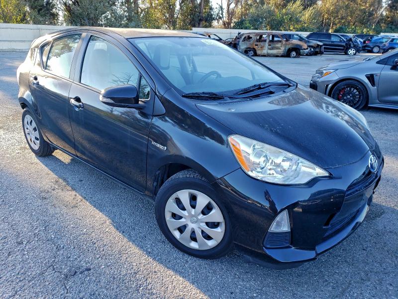 Photo 4 from auction – 2014 TOYOTA PRIUS C with VIN JTDKDTB33E1575412
