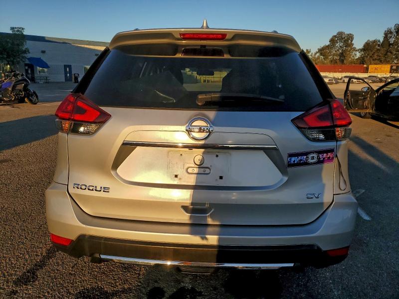 Photo 6 from auction – 2017 NISSAN ROGUE S with VIN KNMAT2MT9HP537870