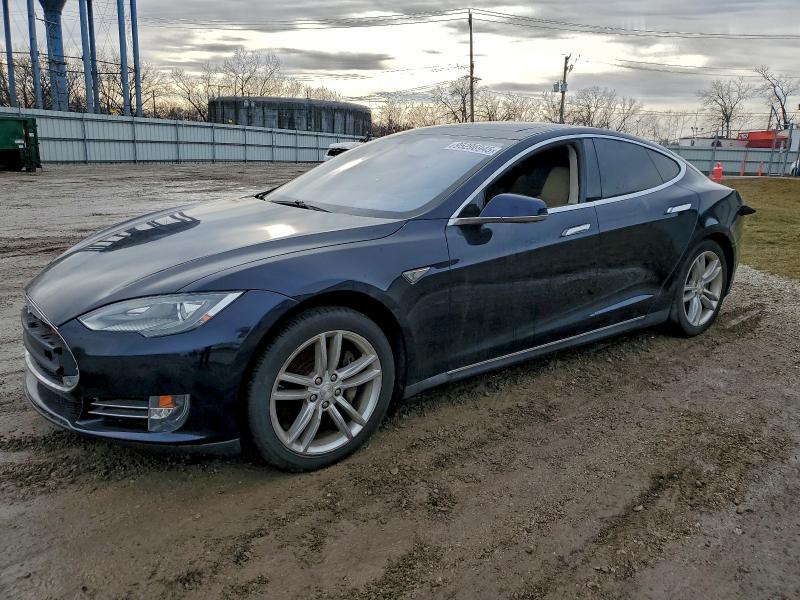 TESLA MODEL S 2013 with VIN 5YJSA1CG8DFP23610 - Photo from auction
