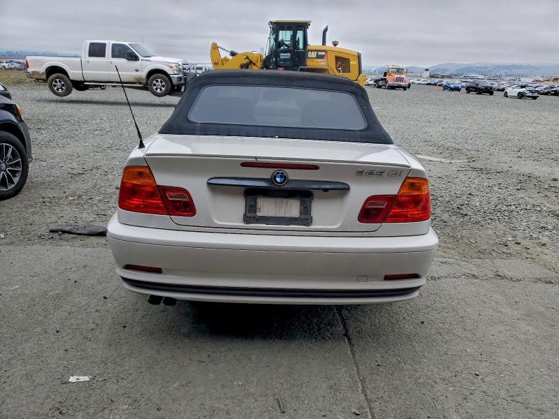 Photo 6 from auction – 2001 BMW 325 CI with VIN WBABS33441JY56820