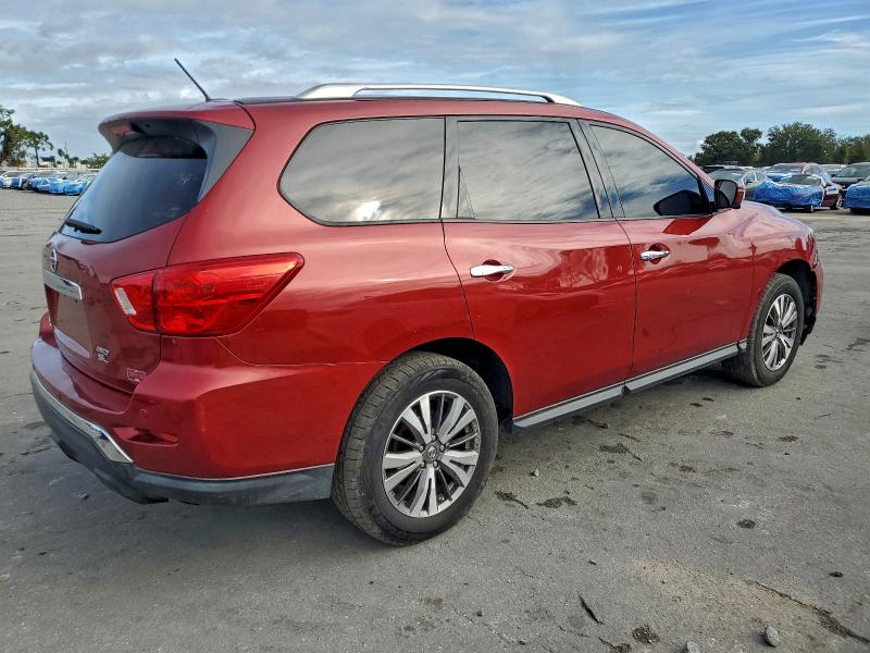 Photo 3 from auction – 2017 NISSAN PATHFINDER with VIN 5N1DR2MM0HC686806