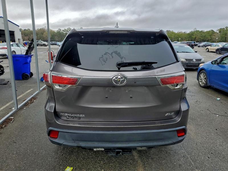 Photo 6 from auction – 2015 TOYOTA HIGHLANDER with VIN 5TDKKRFH9FS109874
