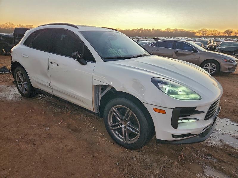 Photo 4 from auction – 2019 PORSCHE MACAN with VIN WP1AA2A51KLB07176