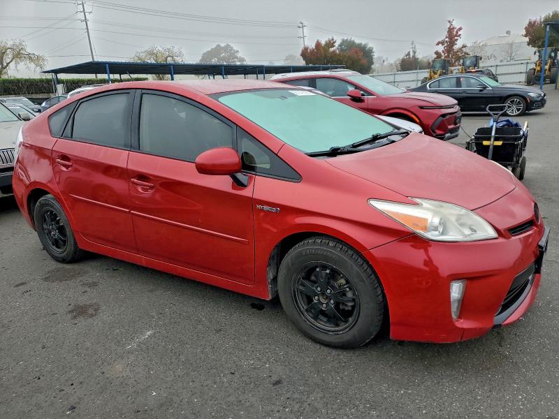 Photo 4 from auction – 2013 TOYOTA PRIUS with VIN JTDKN3DU6D1640559