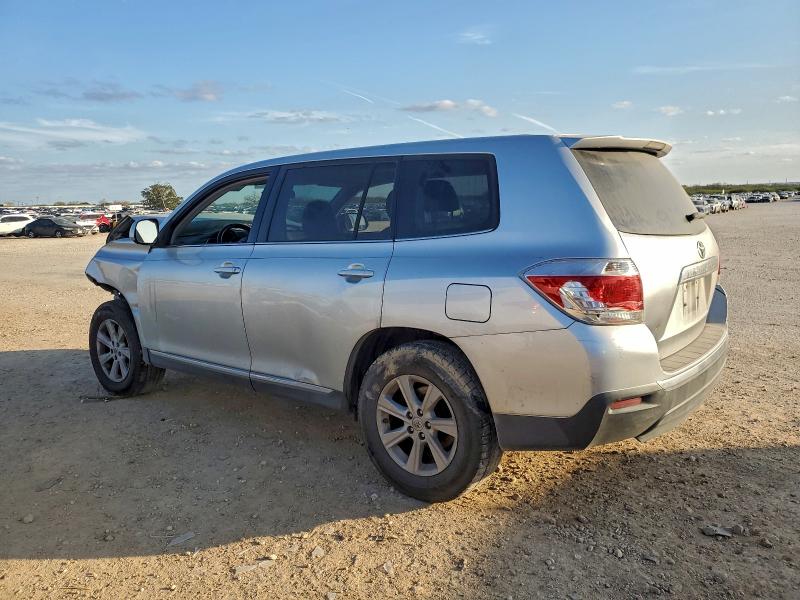 Photo 2 from auction – 2013 TOYOTA HIGHLANDER with VIN 5TDZA3EH0DS041204