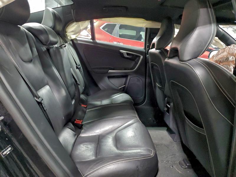 Photo 10 from auction – 2016 VOLVO S60 PREMIE with VIN YV126MFK5G2408672