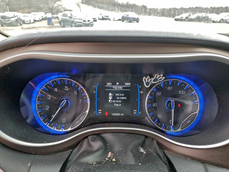 Photo 9 from auction – 2017 CHRYSLER PACIFICA T with VIN 2C4RC1DG7HR611463