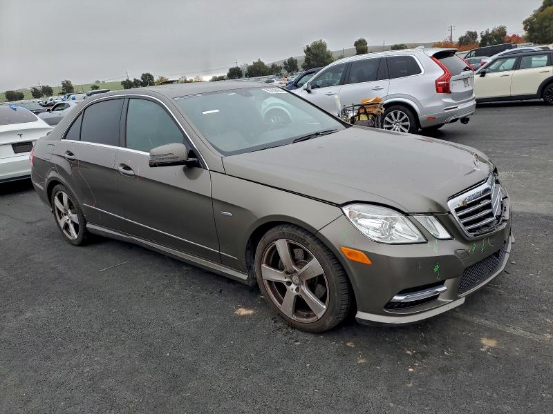 Photo 4 from auction – 2012 MERCEDES-BENZ E 350 with VIN WDDHF5KBXCA643649
