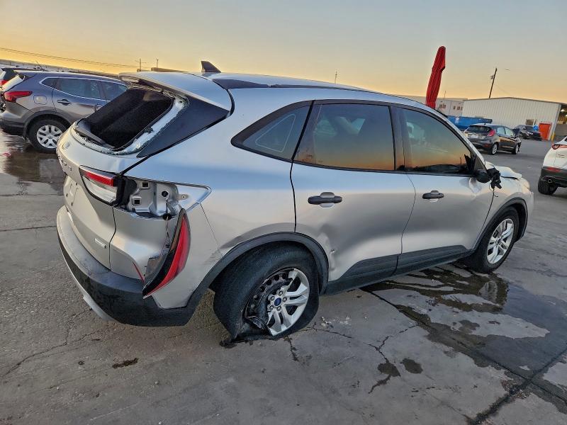 Photo 3 from auction – 2020 FORD ESCAPE S with VIN 1FMCU0F61LUB65738