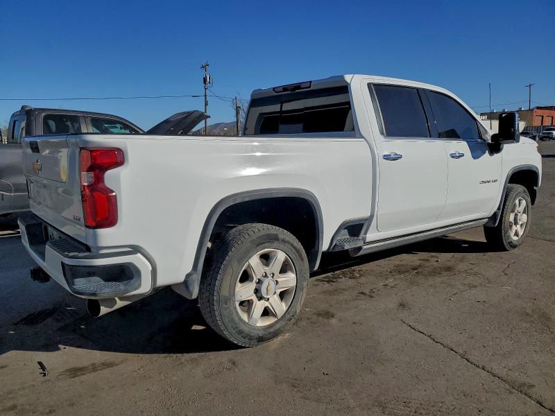 Photo 3 from auction – 2022 CHEVROLET SILVERADO with VIN 1GC4YPEYXNF336227