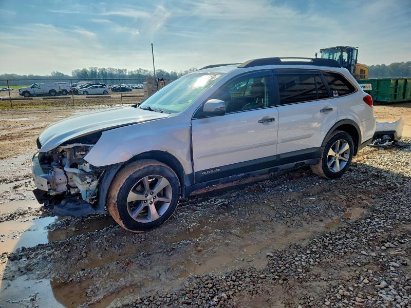 SUBARU OUTBACK 2. 2014 with VIN 4S4BRBPC8E3324907 - Photo from auction