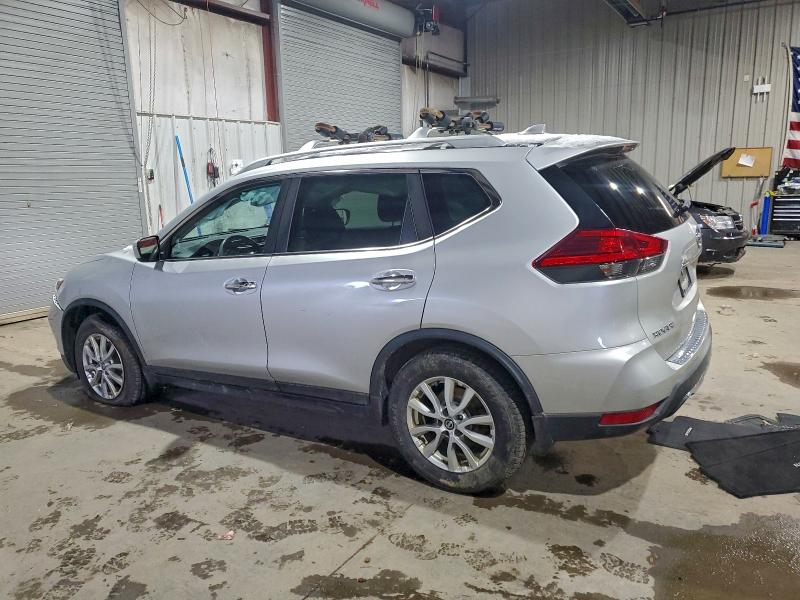 Photo 2 from auction – 2017 NISSAN ROGUE S with VIN KNMAT2MV2HP504226
