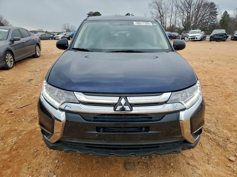 Photo 5 from auction – 2018 MITSUBISHI OUTLANDER with VIN JA4AD2A39JZ038928