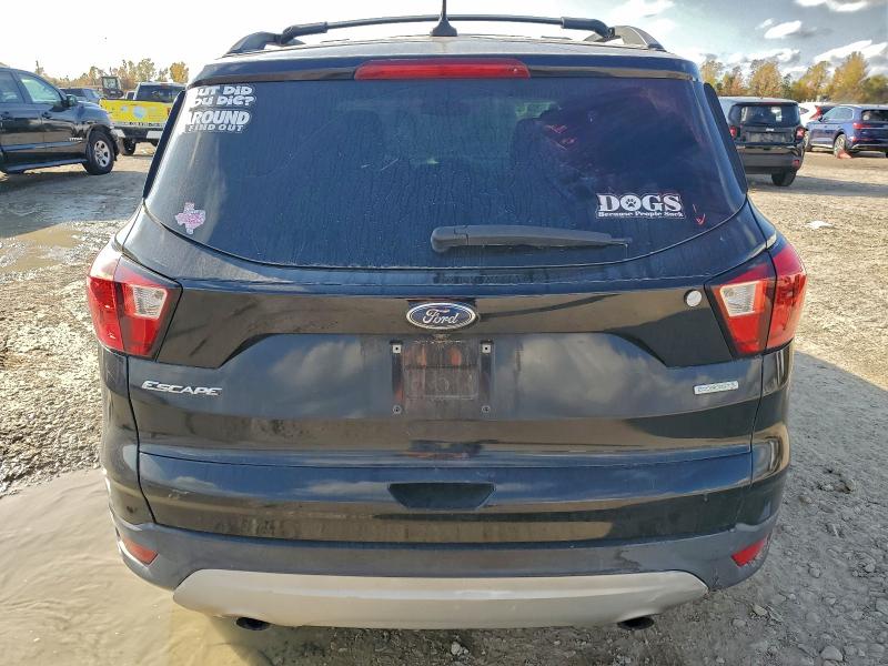Photo 6 from auction – 2019 FORD ESCAPE SE with VIN 1FMCU0GD3KUA53597
