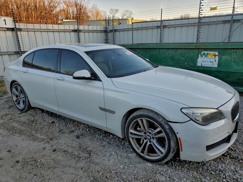 Photo 4 from auction – 2014 BMW 750 LI with VIN WBAYE8C53ED135013