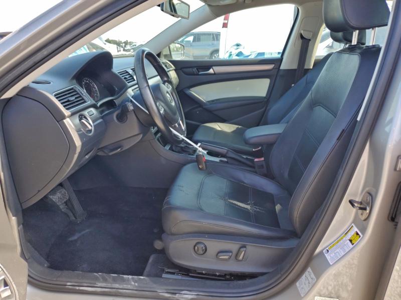 Photo 7 from auction – 2014 VOLKSWAGEN PASSAT SE with VIN 1VWBS7A34EC070656