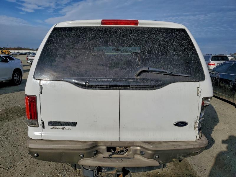 Photo 6 from auction – 2003 FORD EXCURSION with VIN 1FMSU45P83EB57174