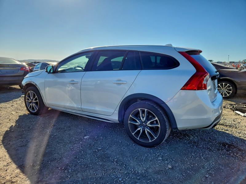 Photo 2 from auction – 2018 VOLVO V60 CROSS with VIN YV440MWK5J2058870