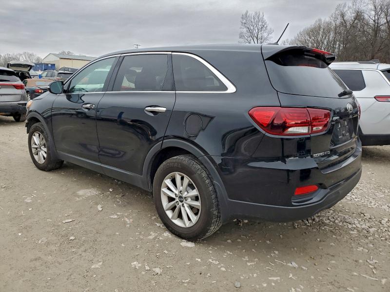 Photo 2 from auction – 2019 KIA SORENTO L with VIN 5XYPG4A33KG581906