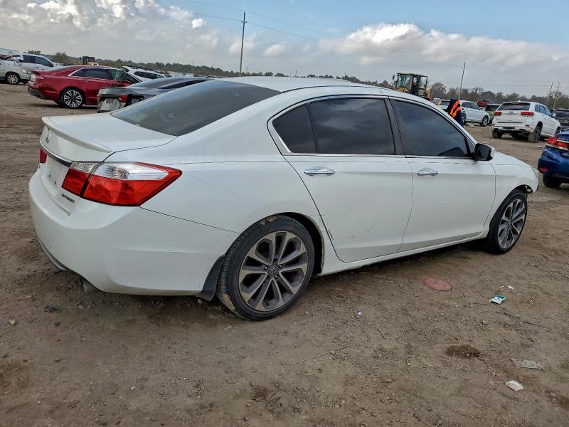 Photo 3 from auction – 2014 HONDA ACCORD SPO with VIN 1HGCR2F55EA026744