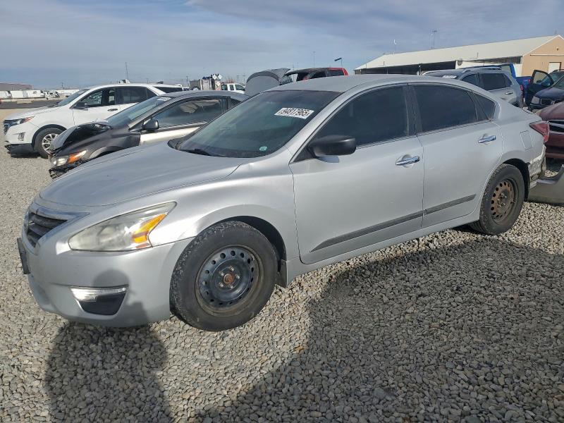 NISSAN ALTIMA 2.5 2015 with VIN 1N4AL3AP7FN352695 - Photo from auction