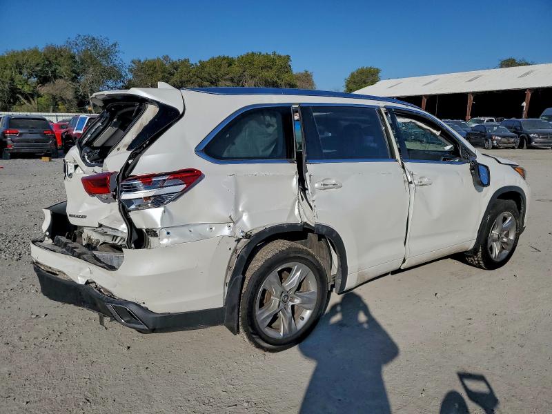 Photo 3 from auction – 2018 TOYOTA HIGHLANDER with VIN 5TDYZRFH2JS236108