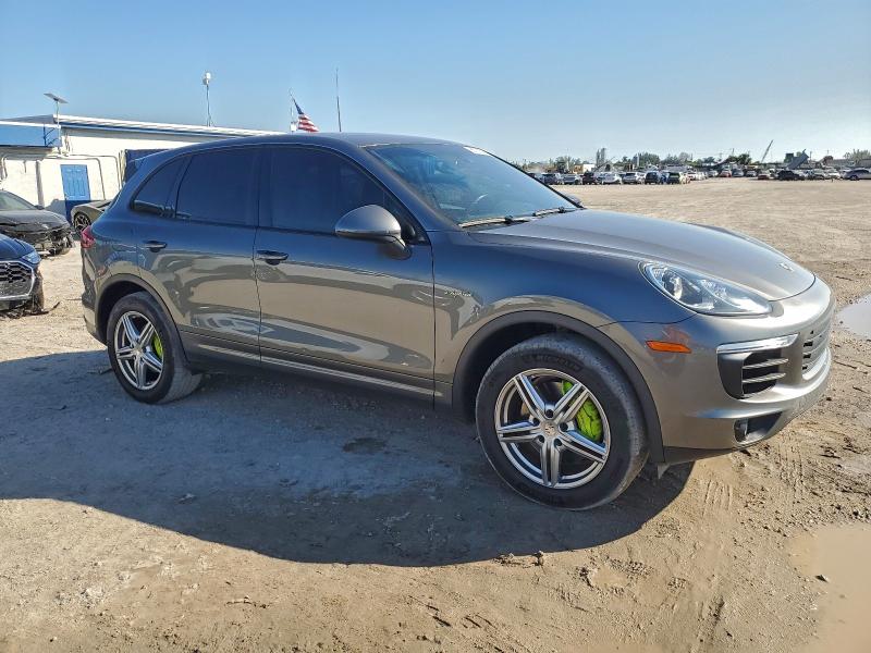 Photo 4 from auction – 2016 PORSCHE CAYENNE SE with VIN WP1AE2A21GLA18306