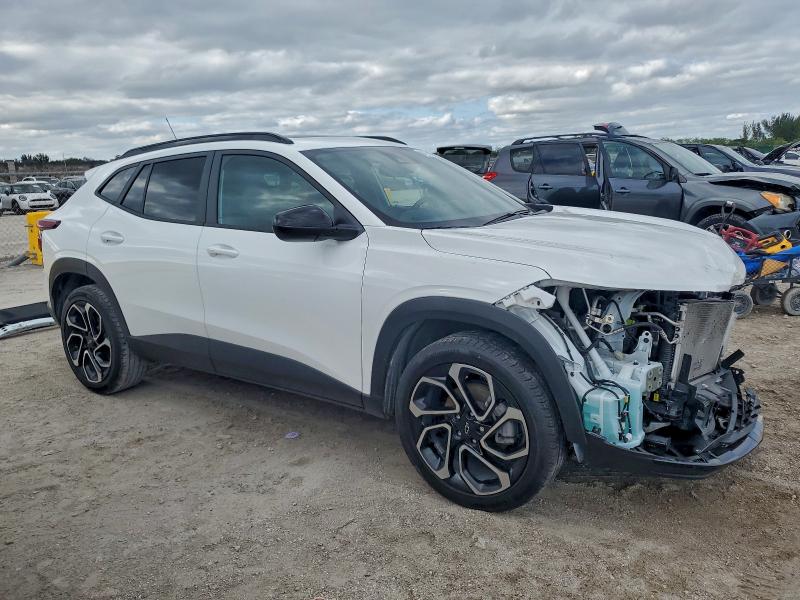 Photo 4 from auction – 2025 CHEVROLET TRAX 2RS with VIN KL77LJEP2SC221034