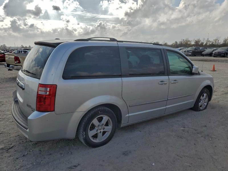 Photo 3 from auction – 2010 DODGE GRAND CARA with VIN 2D4RN5D1XAR444778