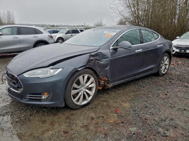 TESLA MODEL S 85 2015 with VIN 5YJSA1H24FF086120 - Photo from auction