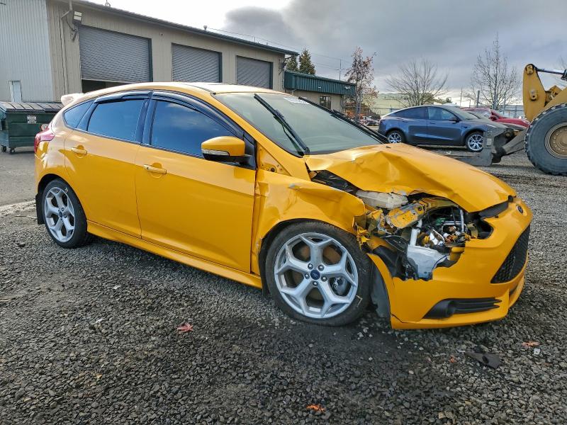 Photo 4 from auction – 2014 FORD FOCUS ST with VIN 1FADP3L93EL402504