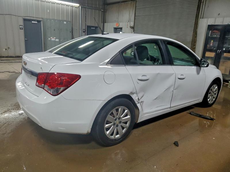 Photo 3 from auction – 2011 CHEVROLET CRUZE LS with VIN 1G1PC5SH5B7272052
