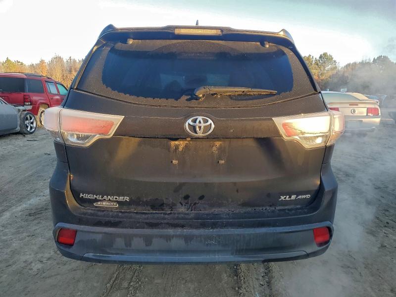 Photo 6 from auction – 2014 TOYOTA HIGHLANDER with VIN 5TDJKRFH5ES044483
