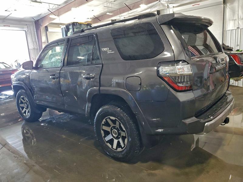 Photo 2 from auction – 2019 TOYOTA 4RUNNER SR with VIN JTEBU5JR3K5621791
