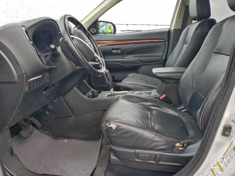 Photo 7 from auction – 2015 MITSUBISHI OUTLANDER with VIN JA4AD3A33FZ008529
