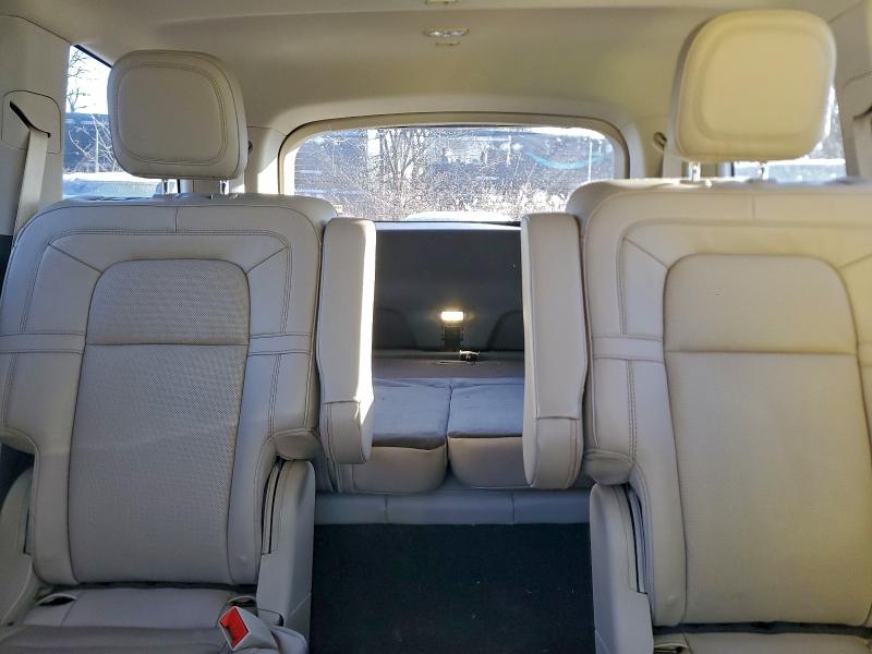 Photo 10 from auction – 2023 LINCOLN AVIATOR RE with VIN 5LM5J7XC6PGL31395