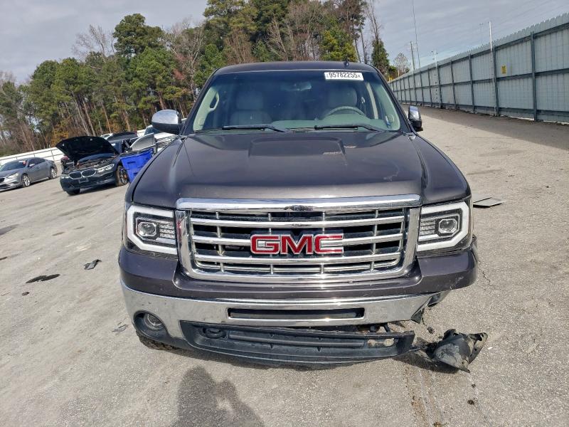 Photo 5 from auction – 2011 GMC SIERRA K15 with VIN 1GTR2VE32BZ290483