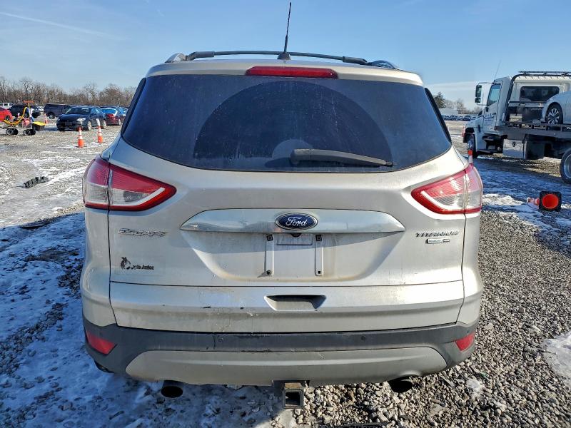 Photo 6 from auction – 2016 FORD ESCAPE with VIN 1FMCU9J91GUB15496
