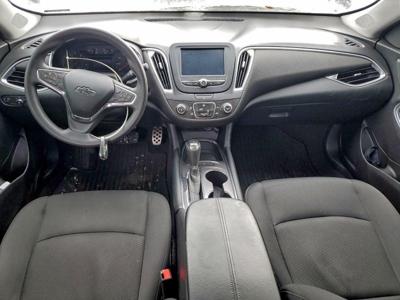 Photo 8 from auction – 2016 CHEVROLET MALIBU LT with VIN 1G1ZE5ST7GF318971