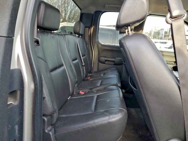 Photo 10 from auction – 2008 GMC SIERRA with VIN 2GTEK19J381323878
