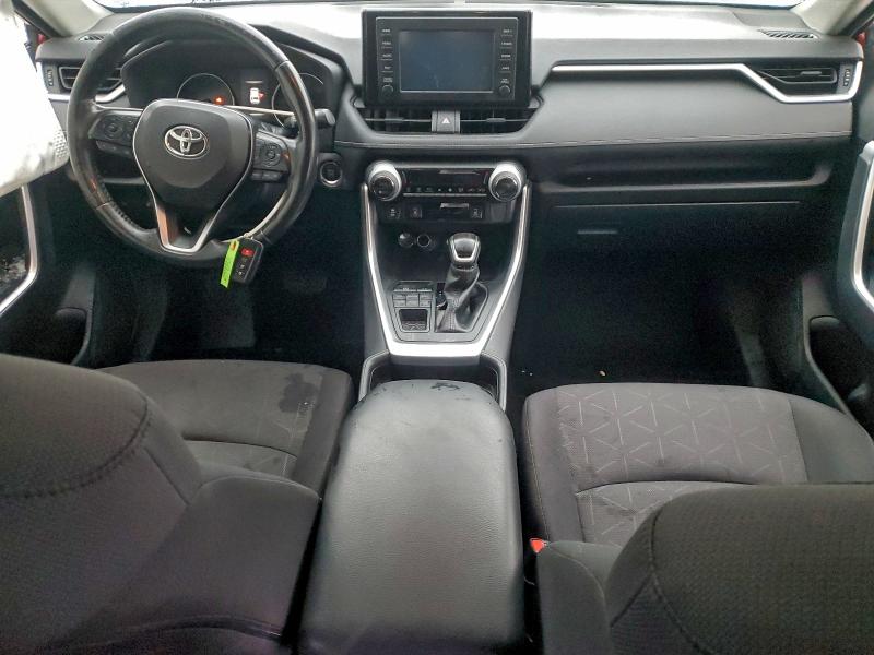 Photo 8 from auction – 2019 TOYOTA RAV4 XLE with VIN JTMP1RFV1KD021826