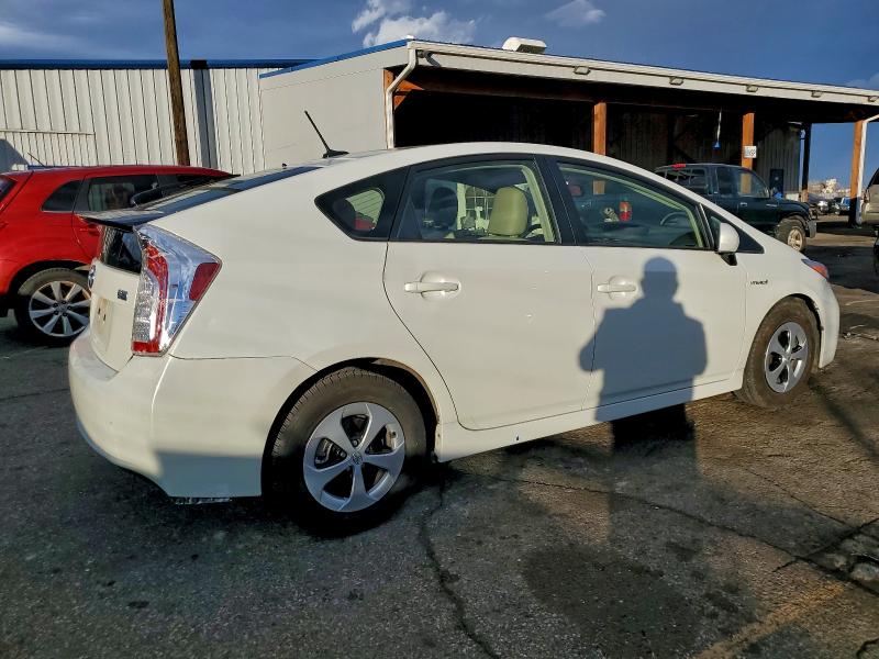 Photo 3 from auction – 2015 TOYOTA PRIUS with VIN JTDKN3DU9F1981702