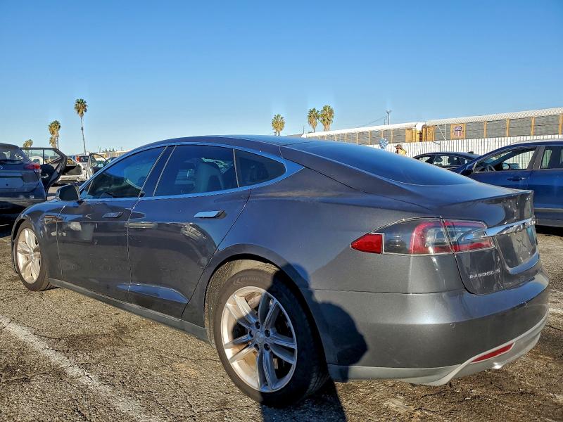 Photo 2 from auction – 2016 TESLA MODEL S with VIN 5YJSA1E20GF125744