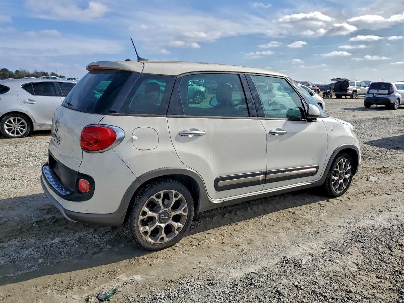 Photo 3 from auction – 2014 FIAT 500L with VIN ZFBCFADHXEZ019615