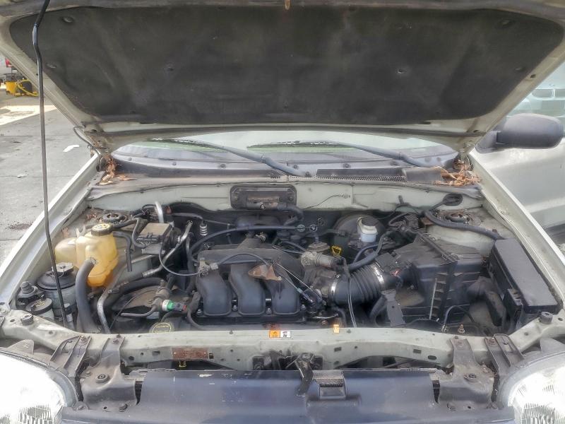 Photo 12 from auction – 2004 FORD ESCAPE XLT with VIN 1FMYU93164KA30867
