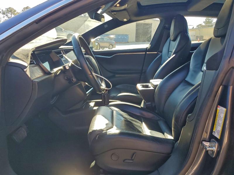 Photo 7 from auction – 2017 TESLA MODEL S with VIN 5YJSA1E24HF196723