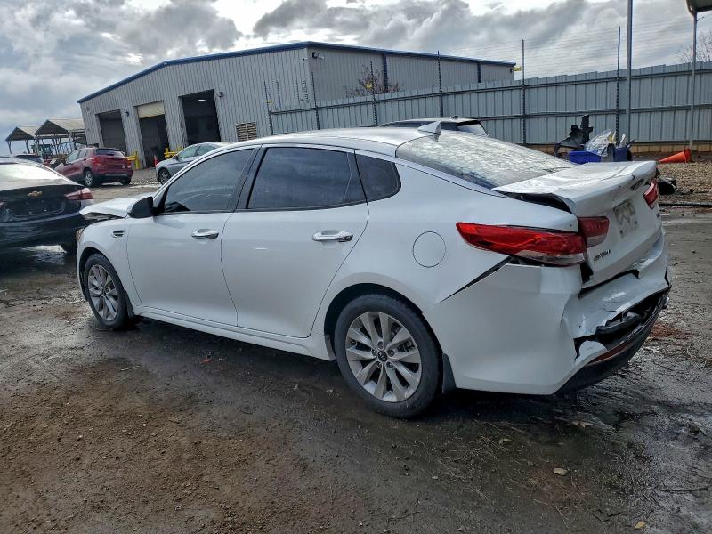 Photo 2 from auction – 2016 KIA OPTIMA EX with VIN 5XXGU4L35GG108218